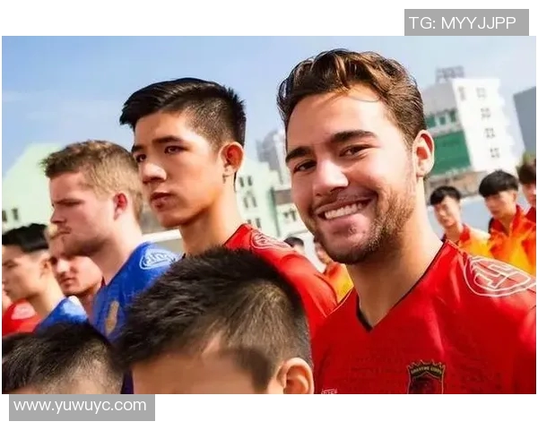 足球明星的收入揭秘他们如何通过比赛代言和投资赚取巨额财富